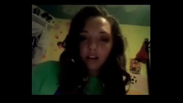 Asian bitchand twearking screen recorded