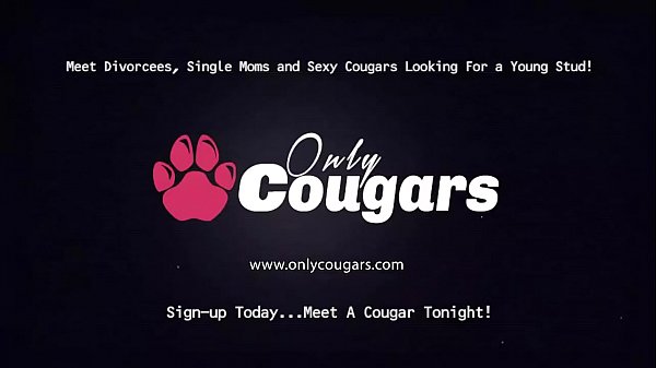 Play MP4 - Horny MILF Gives You A Closeup View Of Her Shaved Beaver