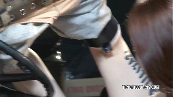 Redhead lesbo_Karlie makes her girlfriend Cadence cum