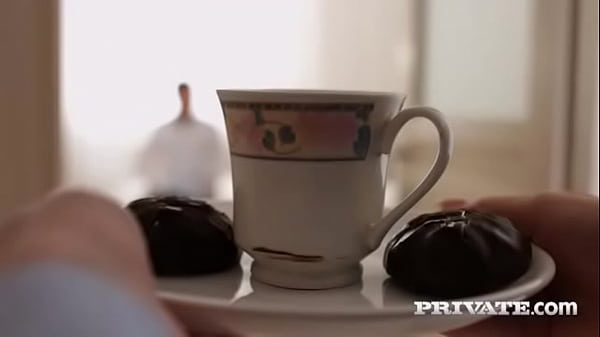 Kiara Gold Hot Teen_Seduces_Lucky Stud