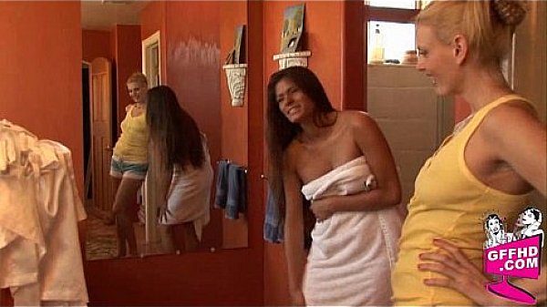 Sensual lesbains 1070 