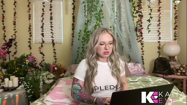 Nonton Hot Sorority Pledge Tricked Into A Body Transfer Success thumbnail