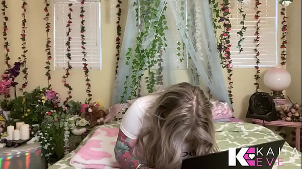 Hot sorority pledge tricked into a body transfer success 