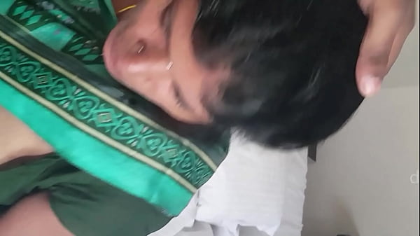 Play MP4 - Maid suhasini sucking cock