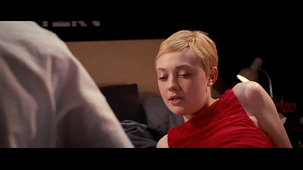 Gorgeous dakota fanning wished lose her virginity and looked for someone to fucked her 