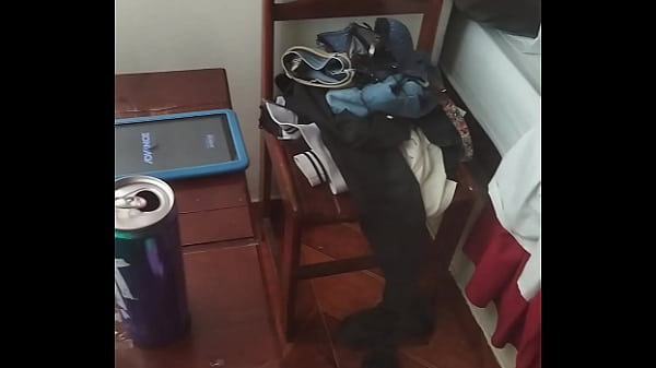 Ecuatoriana peque&ntilde;a acepta sexo por dinero en lima 