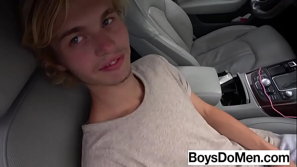 Play MP4 - Twinks charges me e100 for a quickie