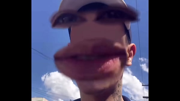 Novinho apanha por varios bruxos 