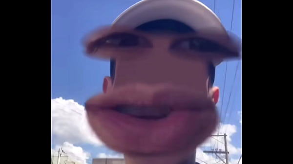 Novinho apanha por varios bruxos 