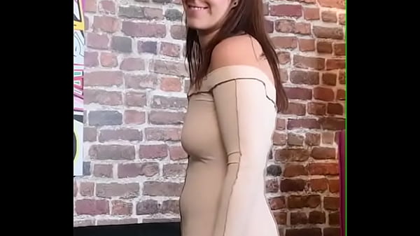 Shaking it in a little tan dress #shaking #bounce #dance #shakeit #wiggle 