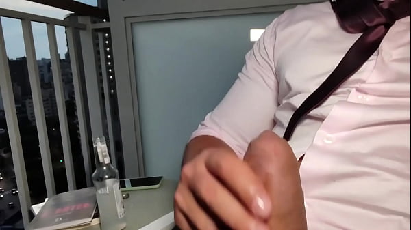 YURI GA&Uacute;CHO - SEX IN THE BALCONY 