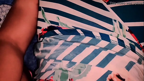 Dijo que era gay pero igual me follo y termino dentro_de mi estrecho coño sin condón lo_hicimos