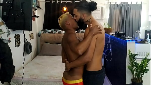 Play MP4 - O Davi Lobo socando e dando linguada no meu cuzinho e me fez dep&oacute;sito de seu leite