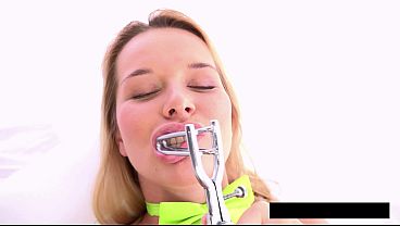 Nonton Nikki Dream & Foxie Hard Fisting thumbnail