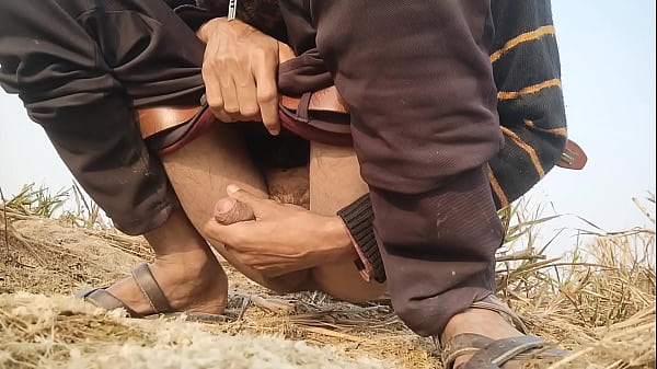 Play MP4 - A indian boy jerking cock in outdoor area -bigcock585