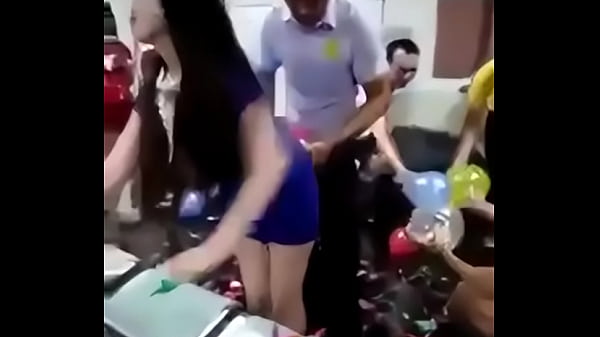 Play MP4 - Em g&aacute;i bị &eacute;p chơi tr&ograve; chơi kinh dị