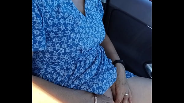 Play MP4 - Someone's coming&comma; public carpark wank