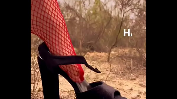 Nonton Slutty Costume In 3..2...1 ??? #exhabition #forest #forestadventures #ghost #fantasma #halloweencostume thumbnail