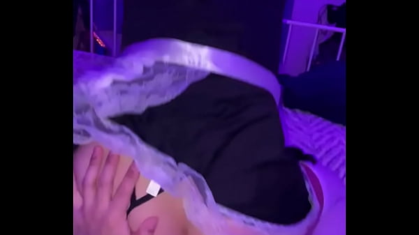 Cogiendo duro a la_sirvienta