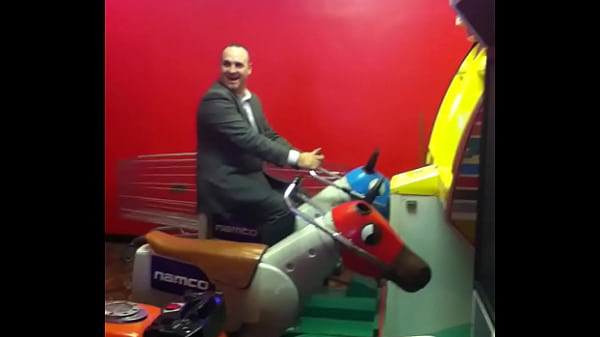 Nonton Lee Knowles Ride Again.mov thumbnail