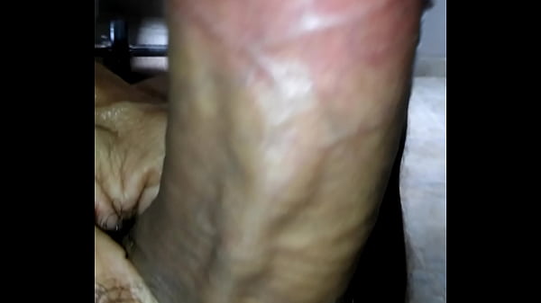 Verga caliente muy dura  e importante envergadura