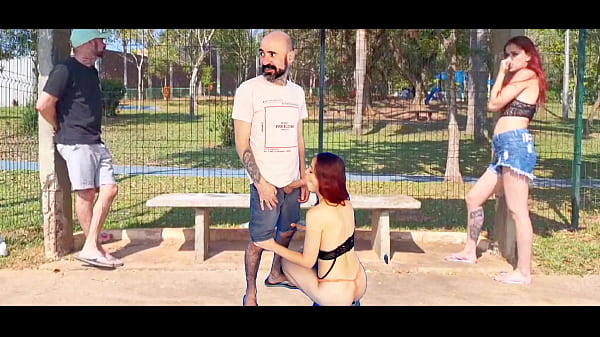 Sexo em_públicoem ponto de ônibus escândalo_total