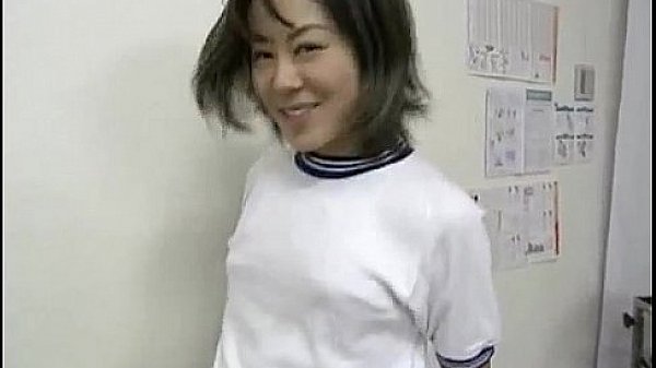 Rie fucked with vibrator at medical check 