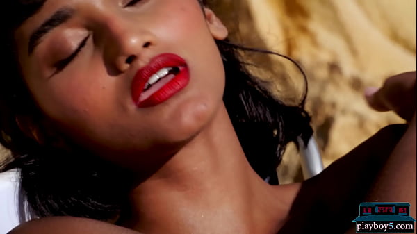 Beautiful Indian model is naked outdoor and looks so fucking hot everywhere 