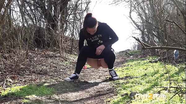 Got2pee Brings Another Desperately Peeing Girl In Out For A Run - Featuring Big Puddle thumbnail