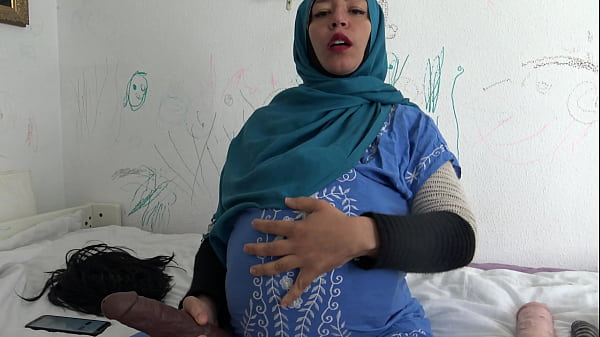 Play MP4 - Pregnant Turkish Milf Living In London