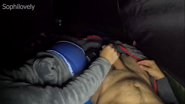 Play MP4 - Fui de camping con mi hermanastra culona y la follo dentro de la carpa