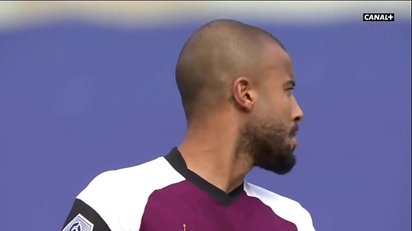 Nonton Fran&ccedil;esas Da Buceta Cabeluda thumbnail