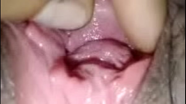 แหกหีสาวไทยเอาลิ้นเลียแตดจนน้ำแตกเต็มปาก 