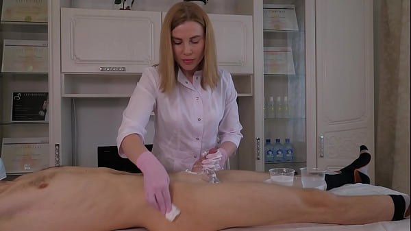 Play MP4 - While learning how to shave&comma; the man powerfully cum all over the place