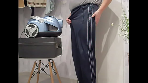 Play MP4 - &Sacute;liskie spodnie dresowe