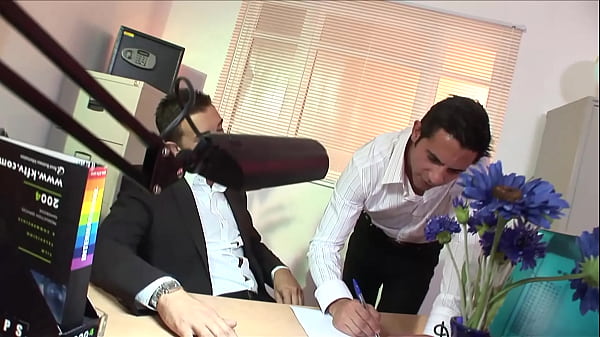 Nonton Gilda Roberts And Lucy Get Fucked By Their Provost And Professor! thumbnail