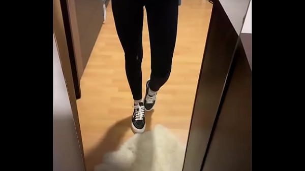 Nonton Sunday! ?#feet #feetworld #fetisch Girl Creator #socks #soles #vans #whitesocks thumbnail