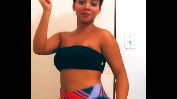 cacheada gostosa