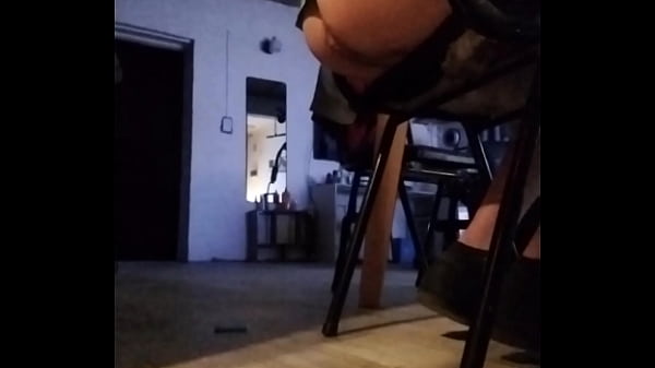 Sentado Y Bien Lamido thumbnail