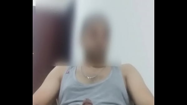 Play MP4 - شاب مصرى فى الشغل هاج ع المديره طلع زبرو وبينزل لبن