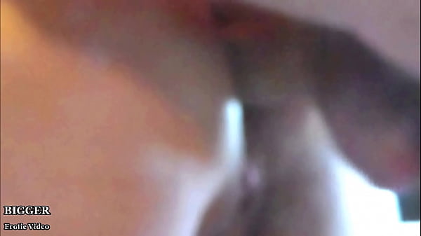 Play MP4 - Eager Model takes in Hard in the Butt