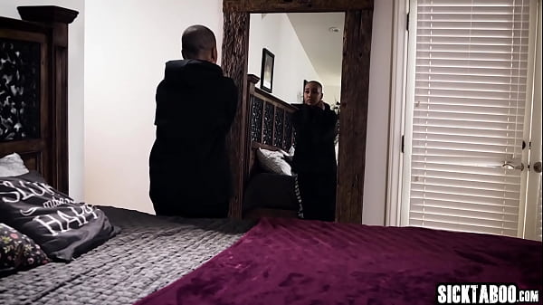 Sexy black teen Jenna Foxx fucked by a couple KatrinaJade after photosession