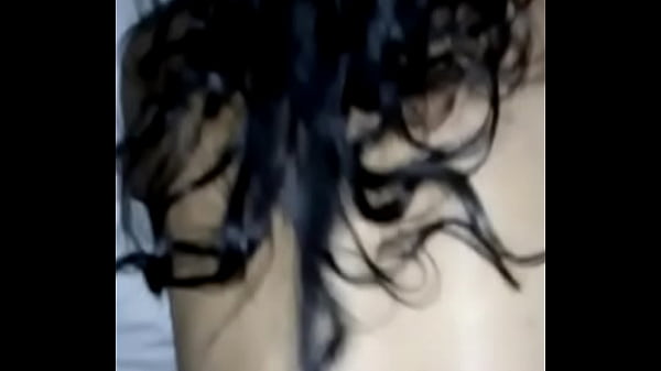 Esposa caliente lo quiere en el culo 