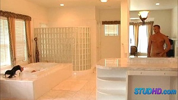 Hot babe fucks stud 0522 