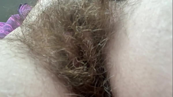 Play MP4 - 10 minutes of hairy pussy in your face