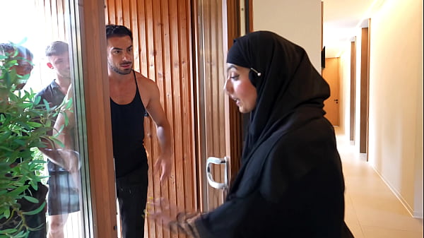 First Double Vaginal Penetration in a Gangbang with a Married Arab Woman - Aliyah Yasin 