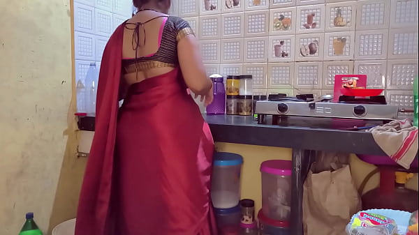 Play MP4 - Part 2&period; Indian hot StepMom got caught by stepson while taking to her boyfriend