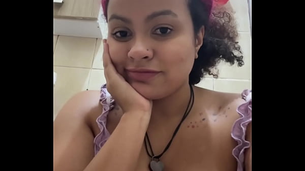 Play MP4 - Chubby Ebony Latina Can&rsquo;t Stop Farting