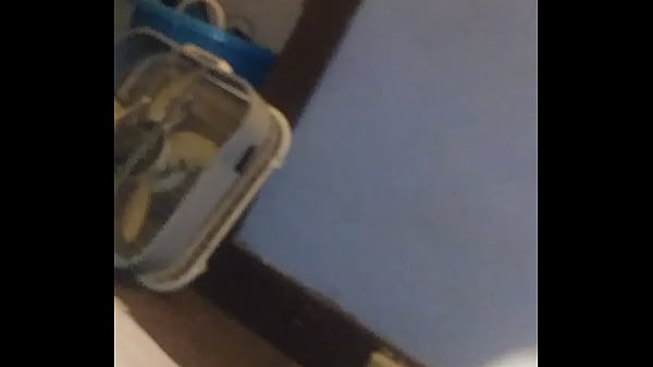 Play MP4 - Letting out a load or two