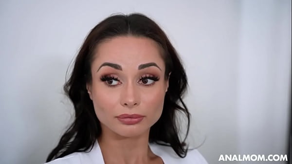 Play MP4 - Sexy MILF Makes Anal Deal With Her Noisy Neighbour - Crystal Rush